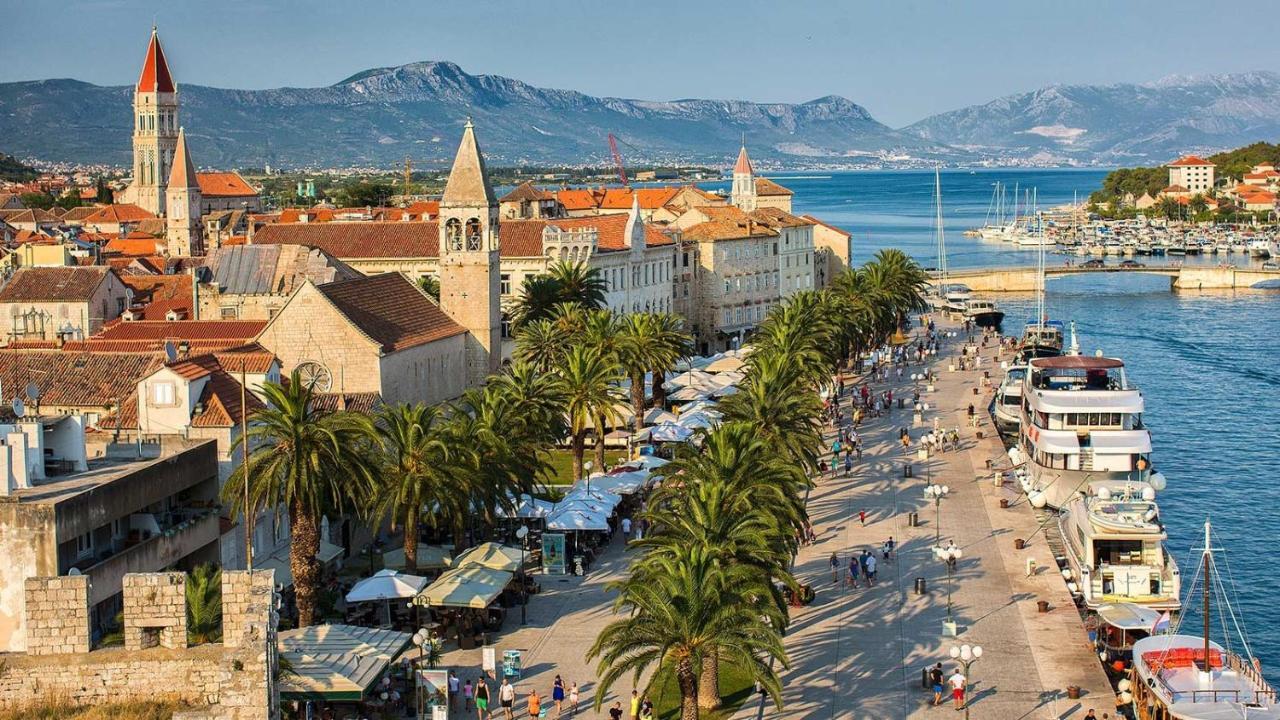 Apartment Gina Trogir Eksteriør bilde
