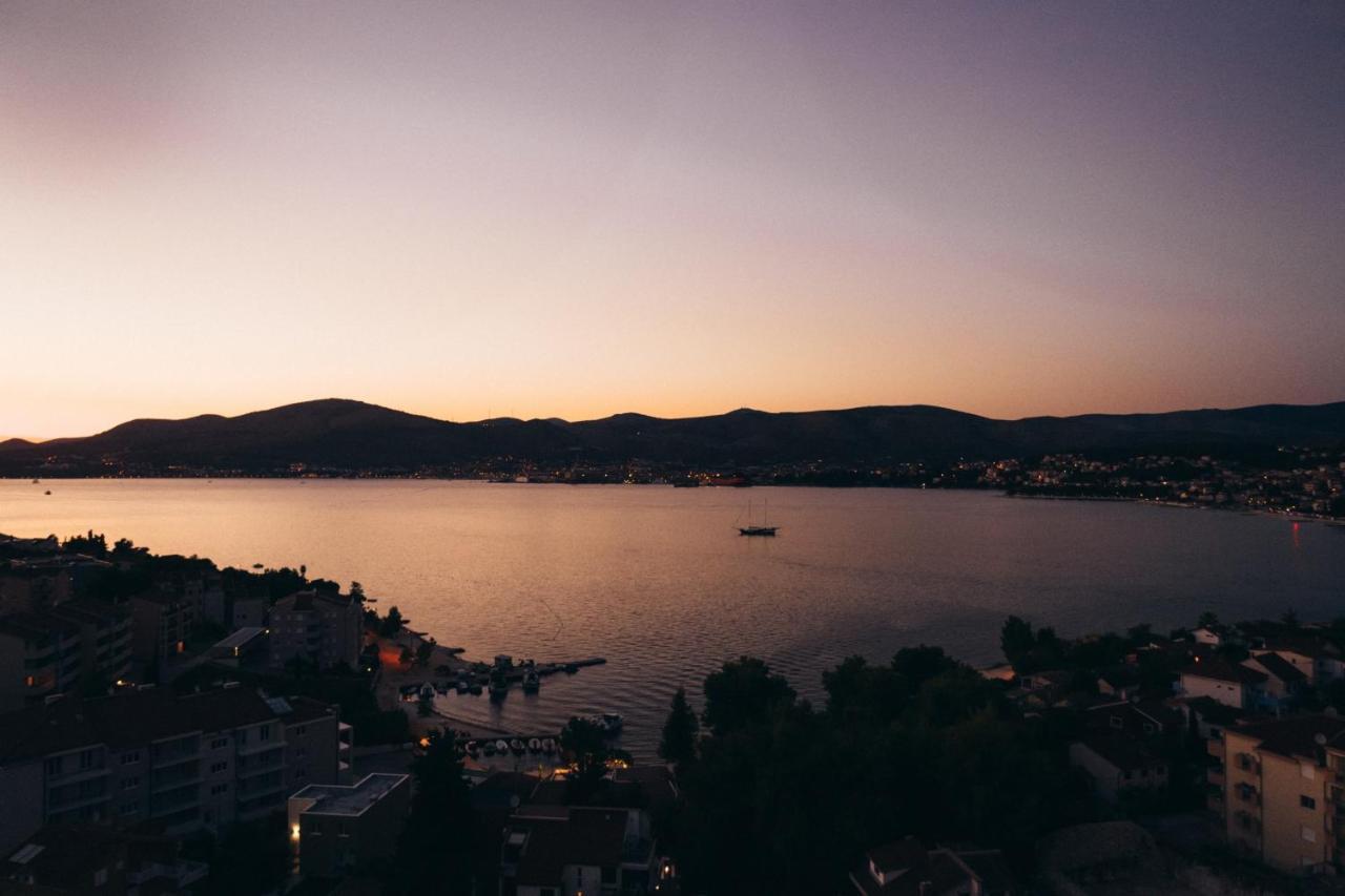 Apartment Gina Trogir Eksteriør bilde