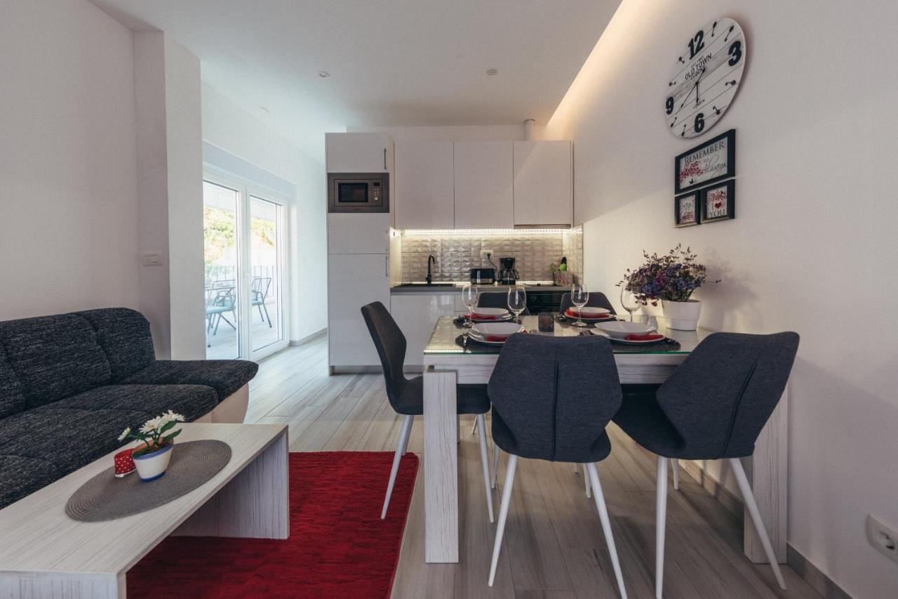 Apartment Gina Trogir Eksteriør bilde