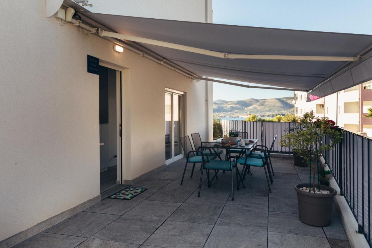 Apartment Gina Trogir Eksteriør bilde